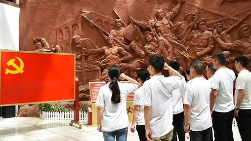 不忘初心 牢記使命 | 百裕集團(tuán)“七一”黨建活動